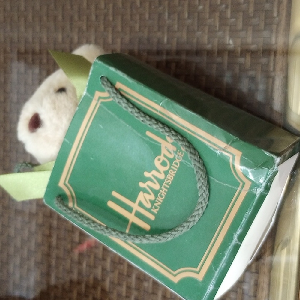 HARRODS Bear In Shopping Bag Some Wear To Bag